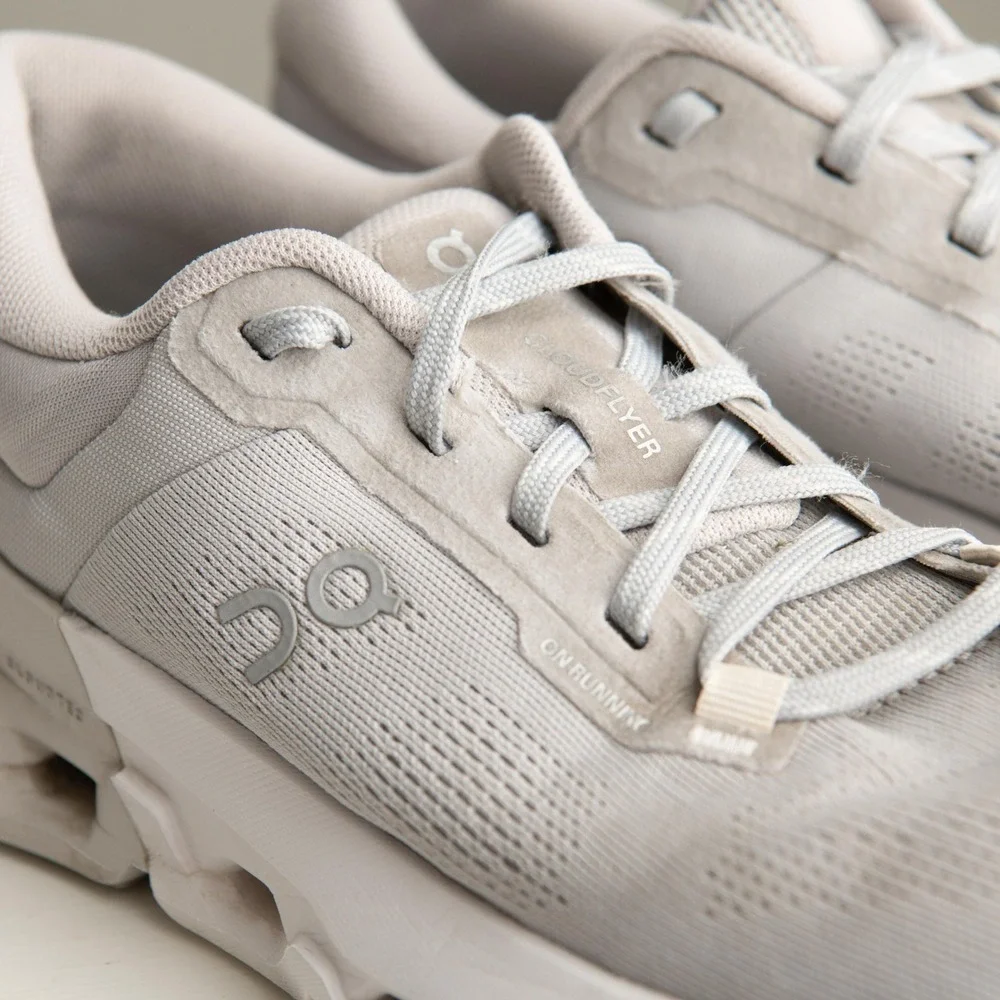 On Running Cloudflyer 4 Running Shoes W9.5/M8 Minimalist Gym Sneakers Athleisure